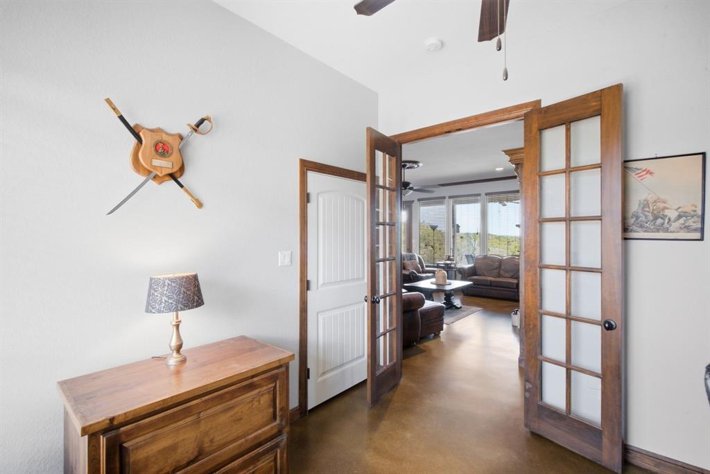 565 Ridgeway Drive - Photo 35