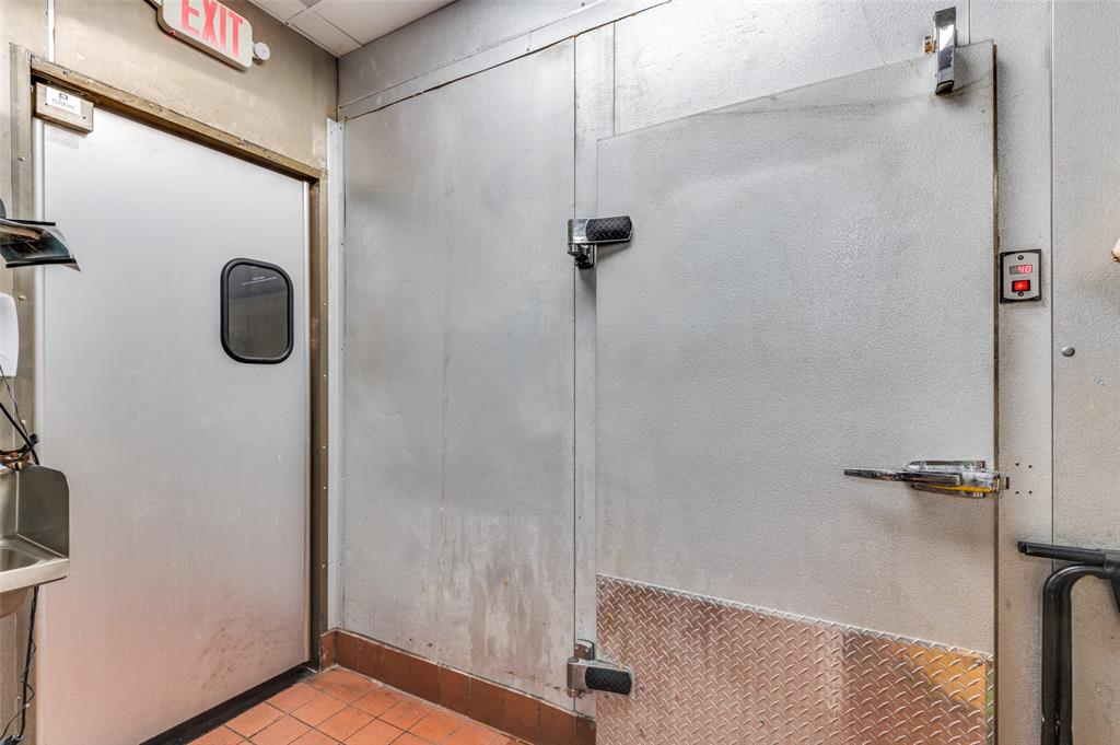2601 W Jefferson Street - Photo 23