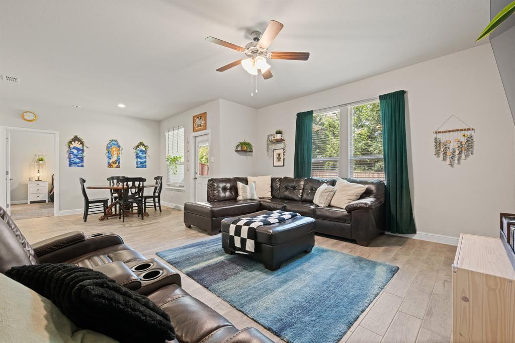 5709 Round Hill Road - Photo 11