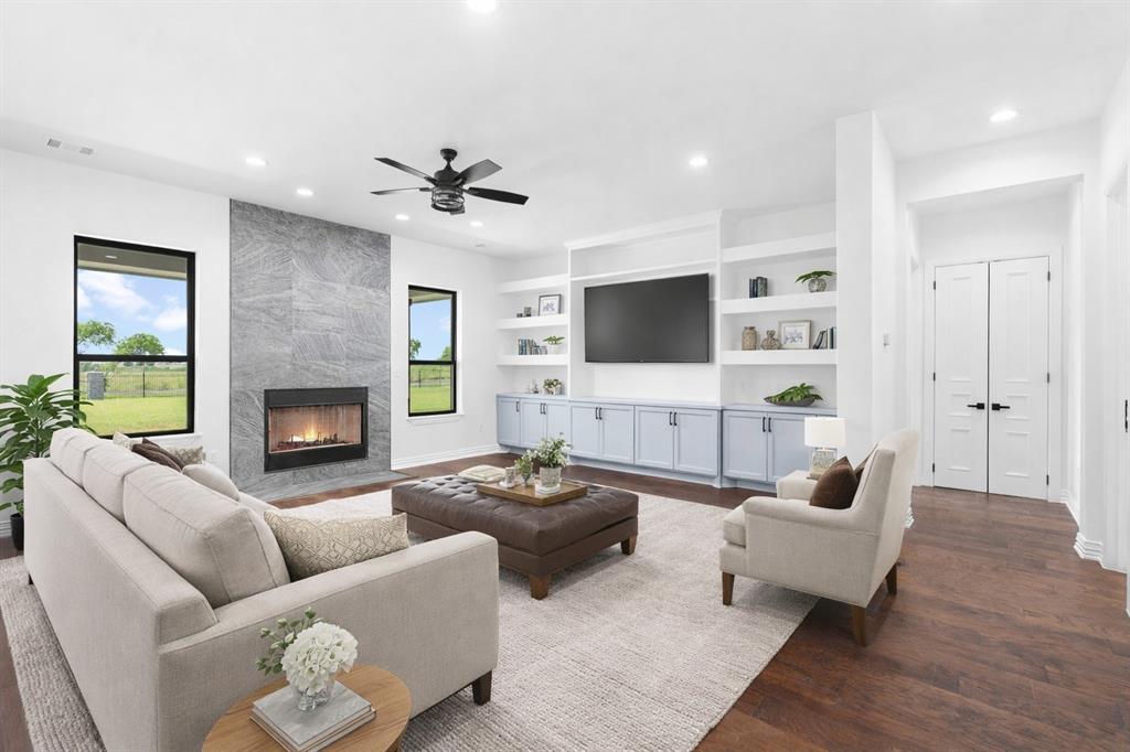 1321 Greycrest Terrace - Photo 4