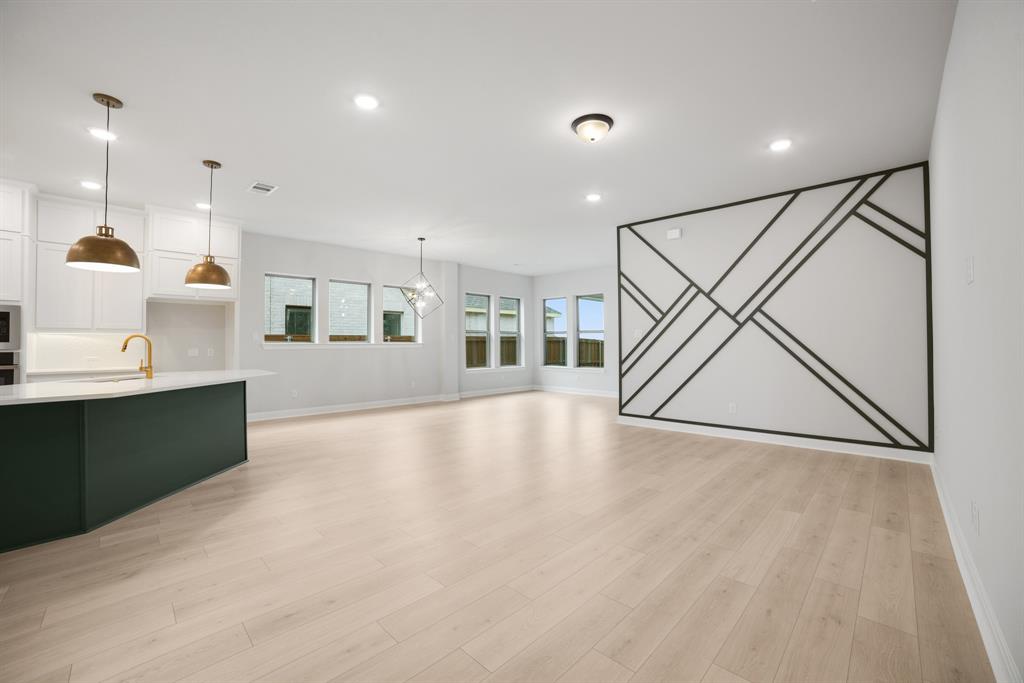 9512 Dahlia Boulevard - Photo 17
