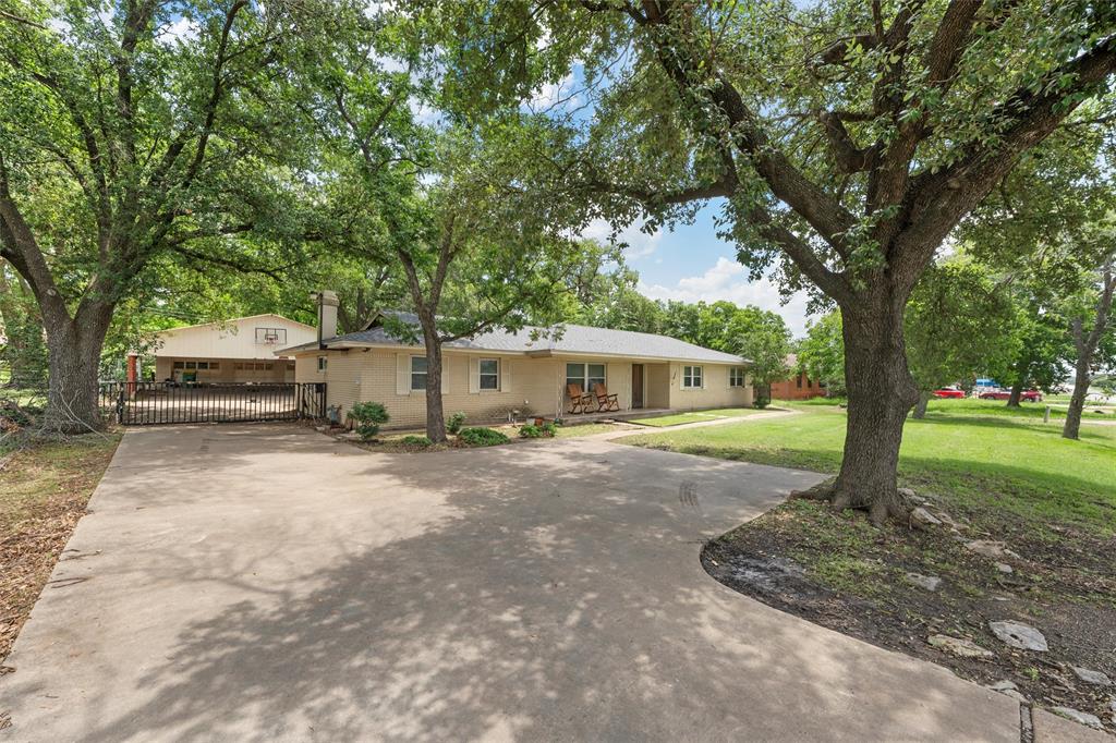 631 N Robinson Drive - Photo 1