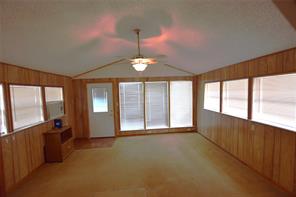 914 W Lake Drive - Photo 16