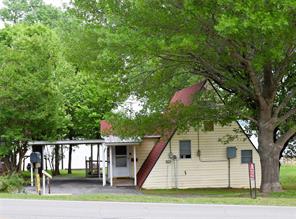 914 W Lake Drive - Photo 4