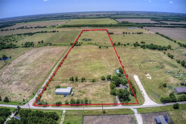718 County Road 1063