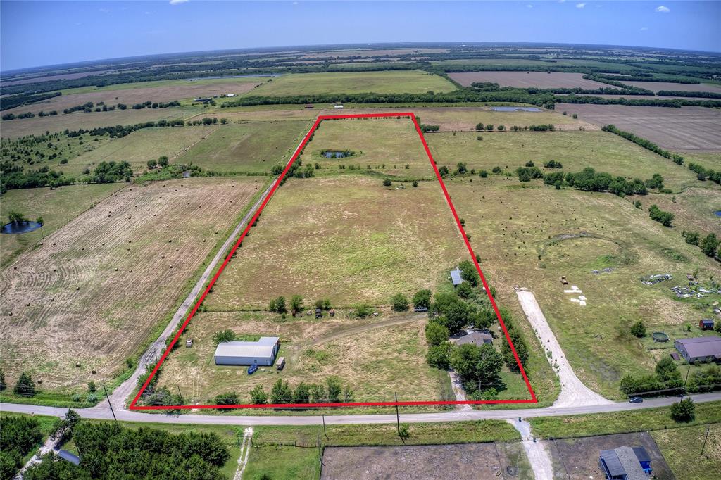 718 County Road 1063 - Photo 1