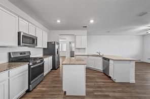 5025 Salinger Drive - Photo 9