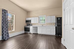 102 Chestnut Street - Photo 10