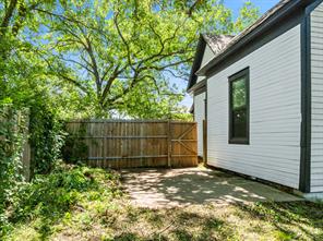 102 Chestnut Street - Photo 16
