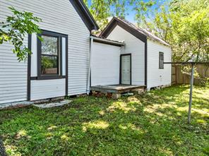 102 Chestnut Street - Photo 17