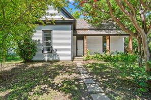 102 Chestnut Street - Photo 2