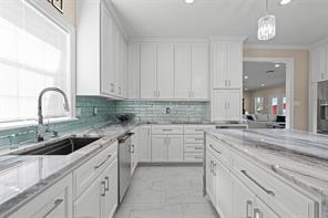 5989 HWY. 259 - Photo 15