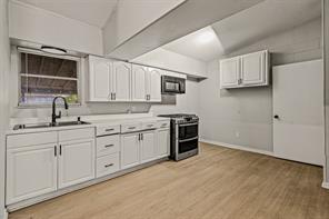 1814 Cumberland Drive - Photo 2