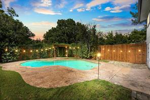 1614 Aurora Drive - Photo 2
