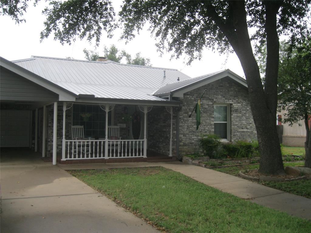 1302 W Wheeler Street - Photo 1