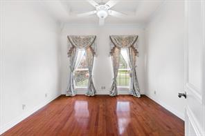 8945 Waterchase Circle - Photo 32