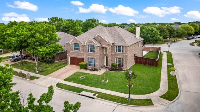 713 Royal Crest Court