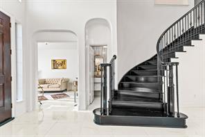 713 Royal Crest Court - Photo 10