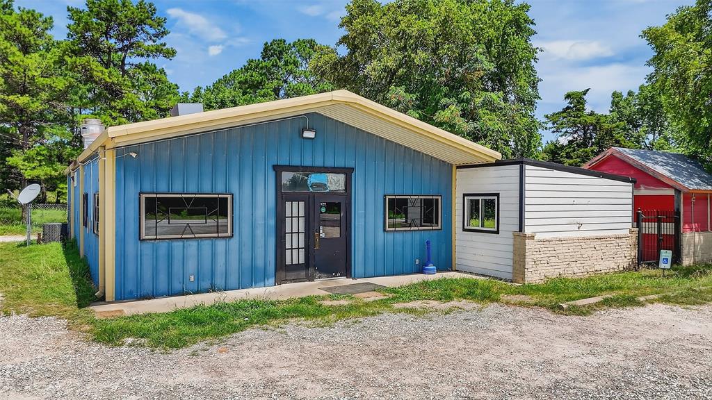 31083 US Highway 377 - Photo 5