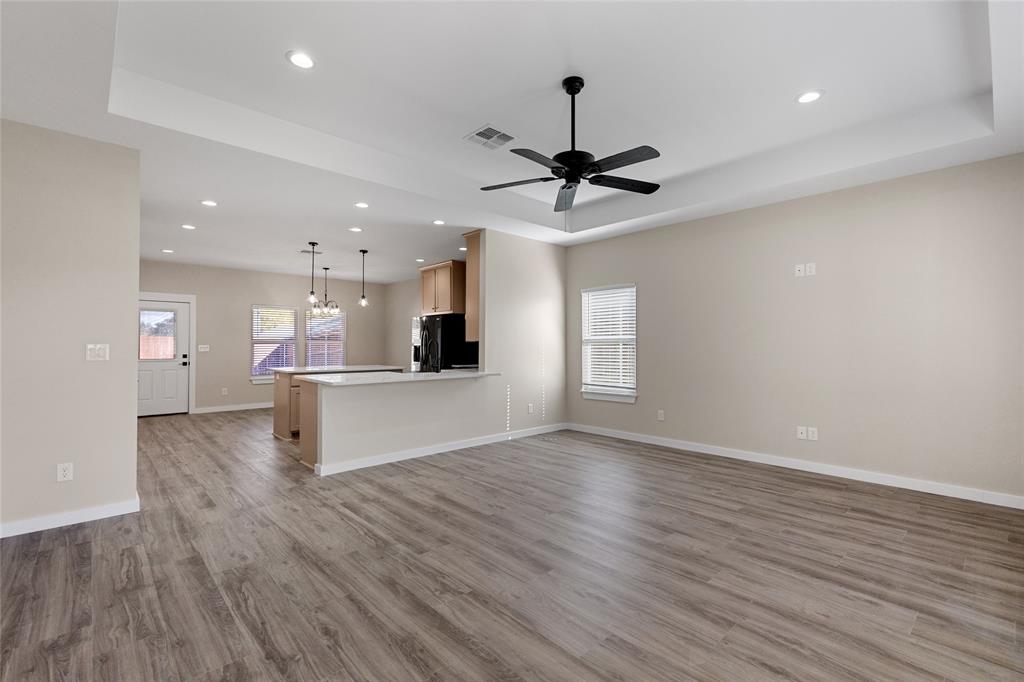 655 League Street - Photo 11