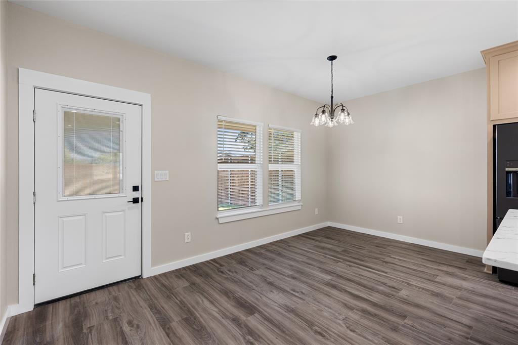 655 League Street - Photo 14