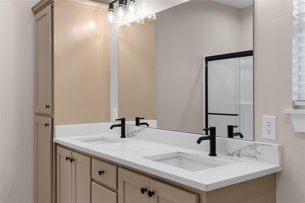 655 League Street - Photo 29