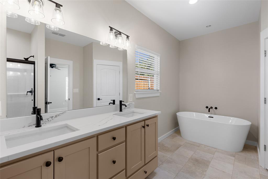 655 League Street - Photo 32