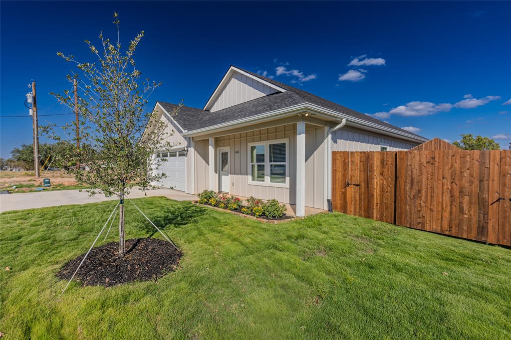 655 League Street - Photo 9