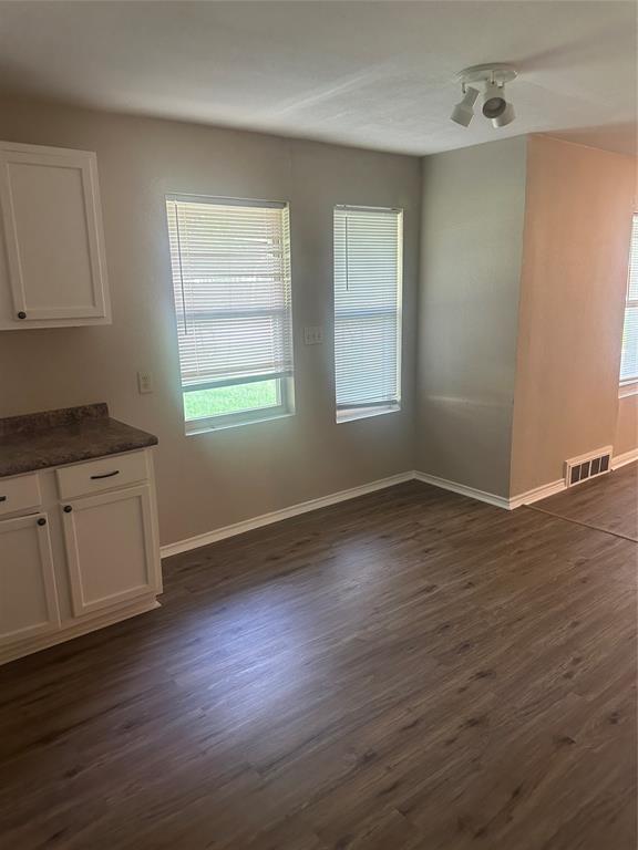 701 Hulme Street - Photo 10
