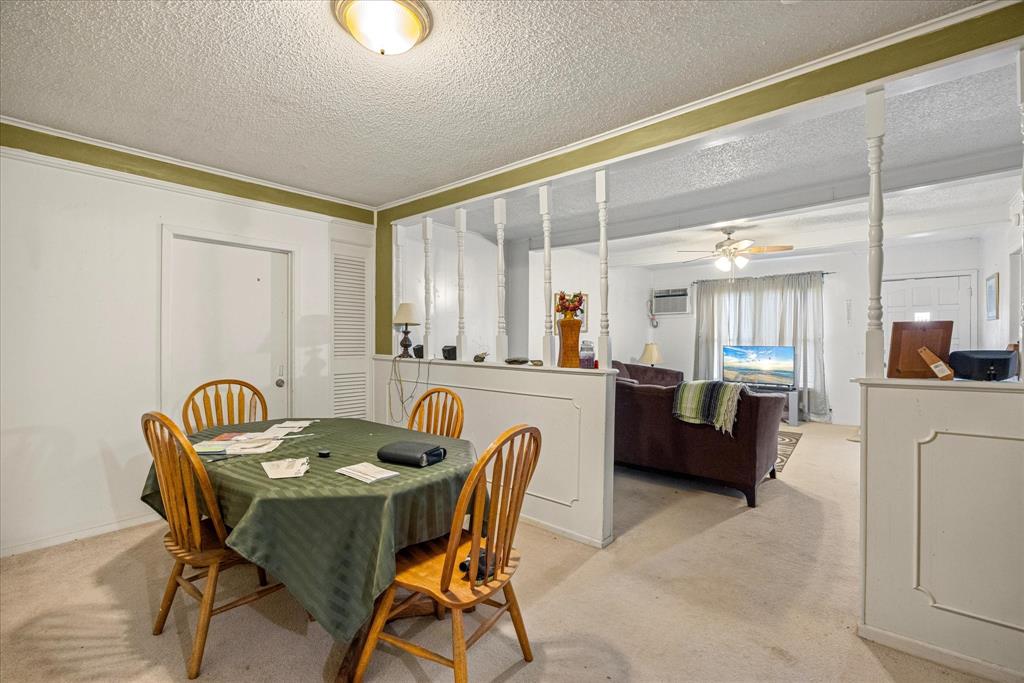 300 E Elm Street - Photo 20