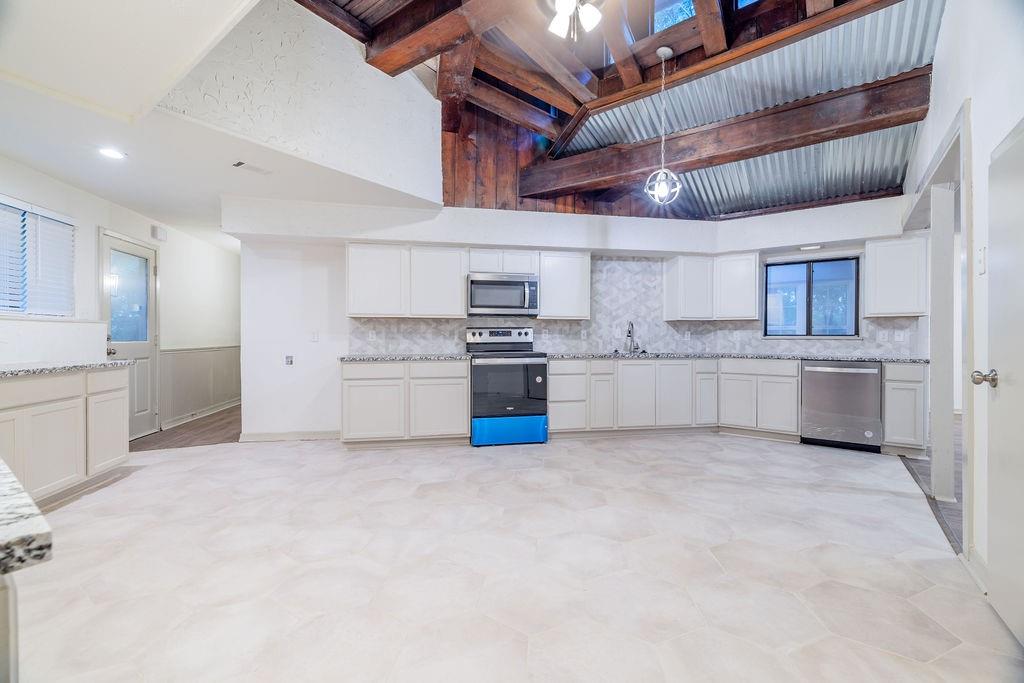 598 Stagecoach Trail - Photo 3