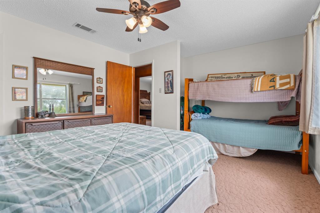 5315 Fm 932 - Photo 12
