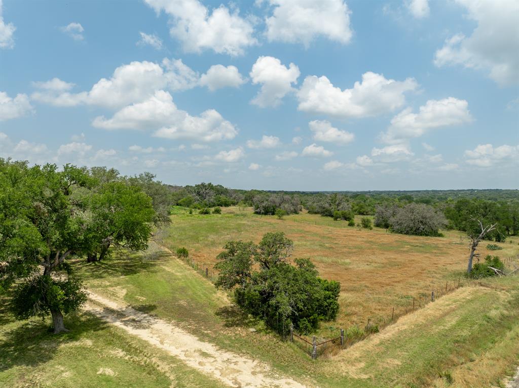 5315 Fm 932 - Photo 16