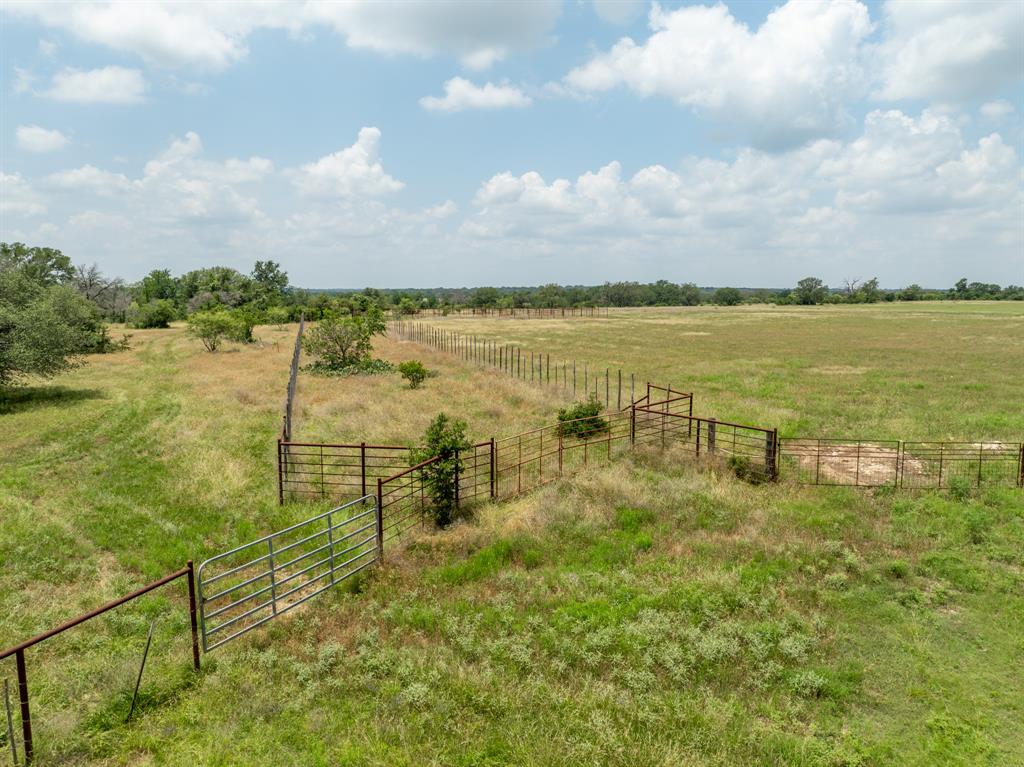 5315 Fm 932 - Photo 17