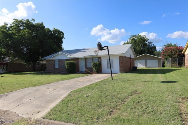 1223 Meadowbrook Street