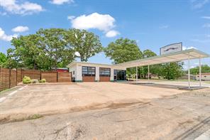 3015 Clarksville Street - Photo 2