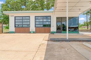 3015 Clarksville Street - Photo 4