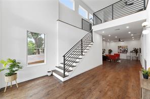 3110 W Jefferson Boulevard - Photo 2