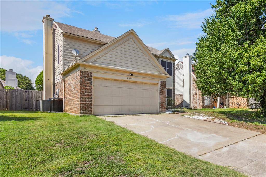 2528 Creekwood Lane - Photo 1