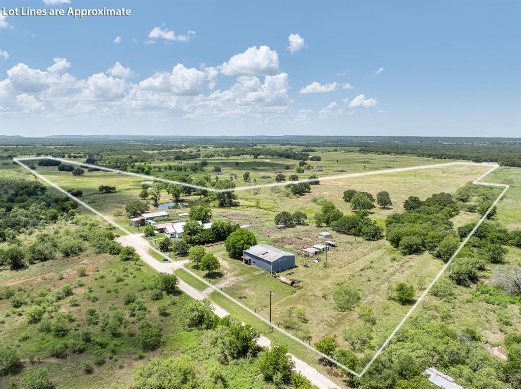 8 SW Poteet Road - Photo 1