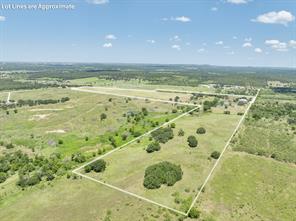 8 SW Poteet Road - Photo 2
