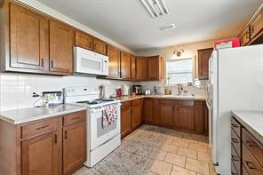 11775 CR 242 - Photo 27