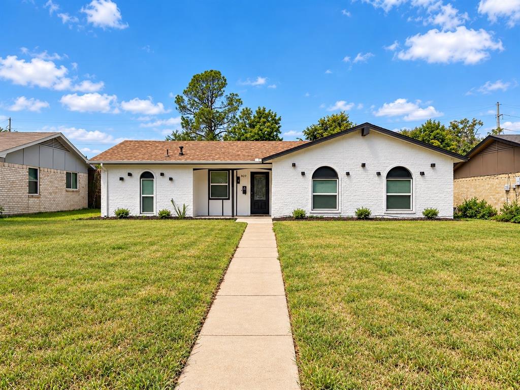809 longbeach Drive - Photo 1