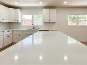 809 longbeach Drive - Photo 6