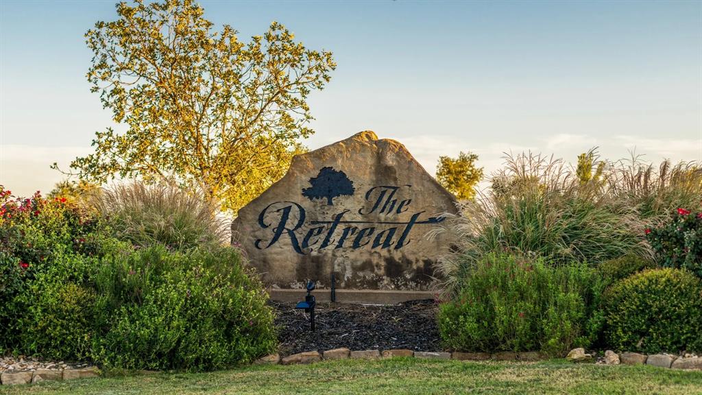 8638 Retreat Boulevard - Photo 1