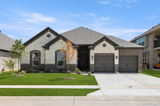 1019 Moss Grove Trail