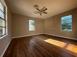 400 E Liberty Street - Photo 2