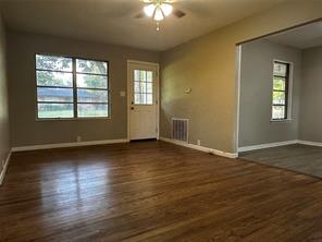 400 E Liberty Street - Photo 8
