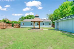 1100 Pine Bluff - Photo 17