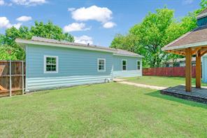 1100 Pine Bluff - Photo 20